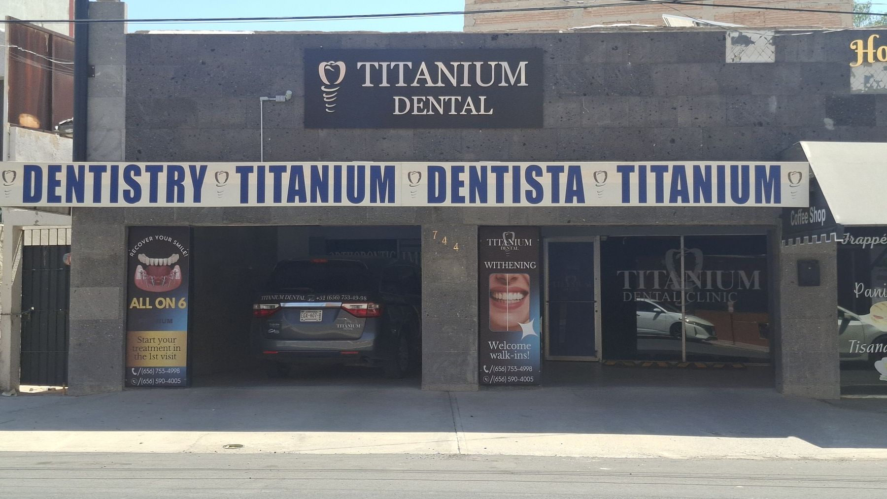Fachada de Clínica Dental Titanium en Avenida Lerdo, Ciudad Juárez